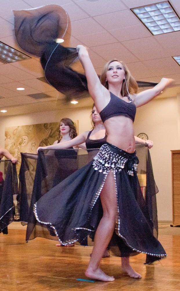 Belly Dance Club Gears Up For Its First Showcase Of The Year Grand Valley Lanthorn