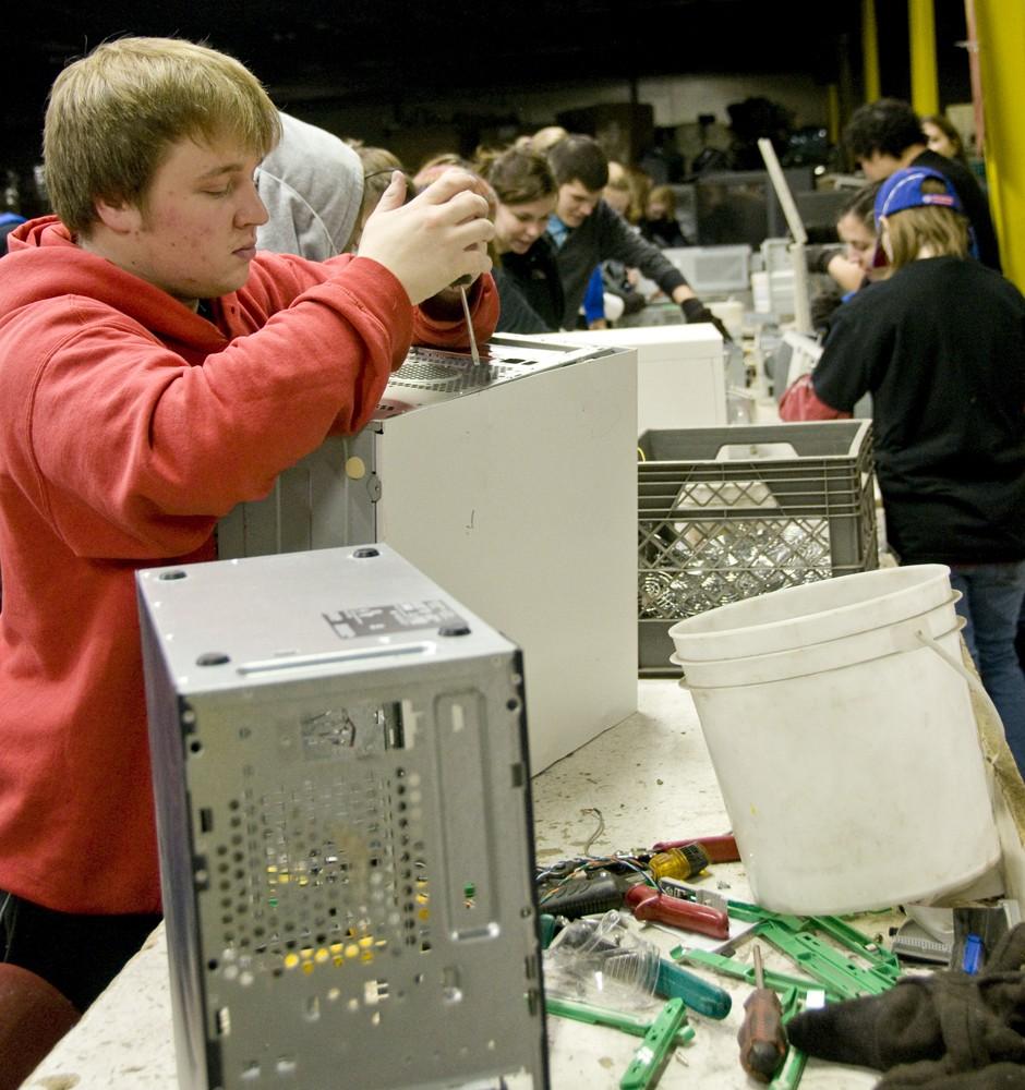 GVSU students volunteered at Comprenew for the Martin Luther King day of service