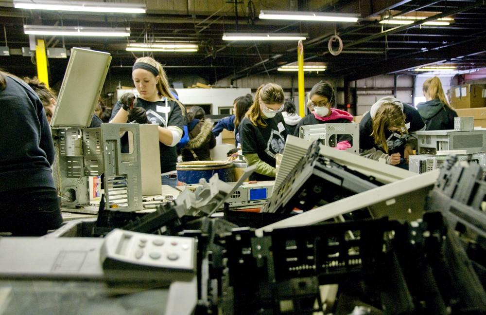 GVSU students volunteered at Comprenew for the Martin Luther King day of service