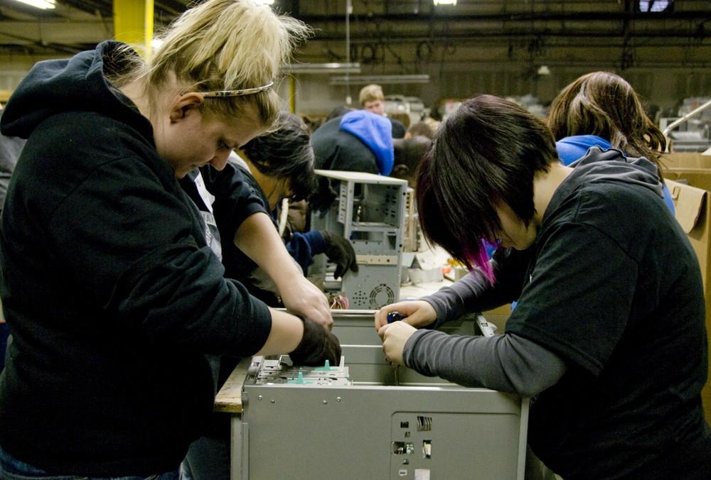 GVSU students volunteered at Comprenew for the Martin Luther King day of service