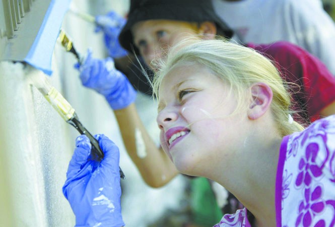 Courtesy Photo / mlive.com
Lincoln Park Elementary student volunteer during the United Way Day of Caring