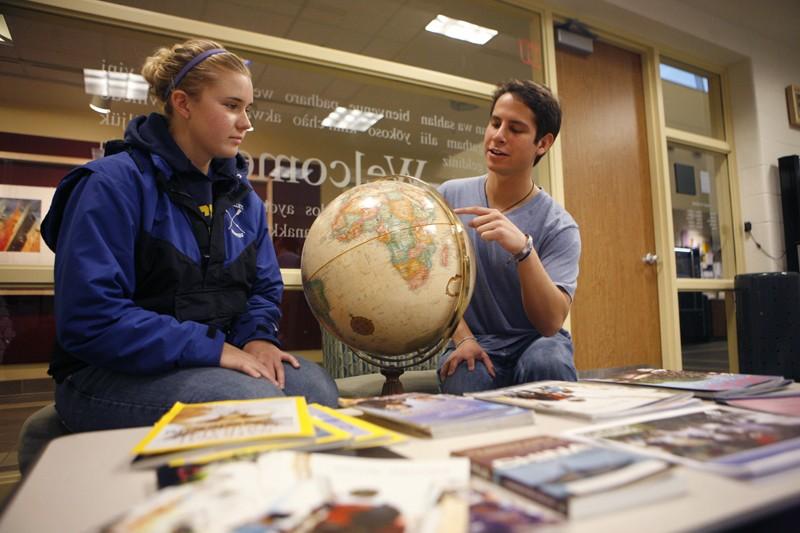 GVL/ Eric Coulter
Study abroad consultant Pablo Prieto discusses with student Lindsay Marshall possible country she could study in.