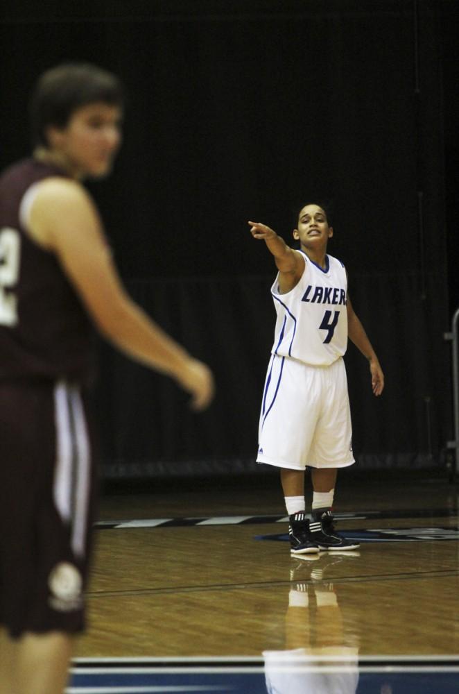 GVL / Robert Mathews / Jasmine Padin (4) pointing to a team mate to get a play going. 