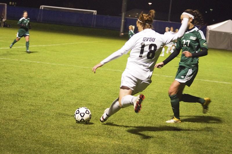 GVL/ Amalia Heichelbech
A lady Laker advances the ball past her defender