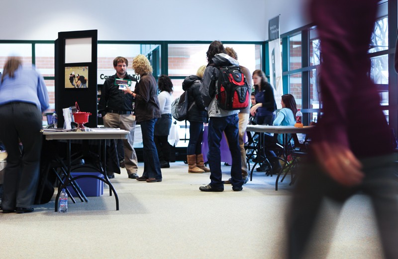 GVL / Robert Mathews 
Students visiting booths for the Non-Profit Volunteer and Internship Fair that took place in Henry Hall. 