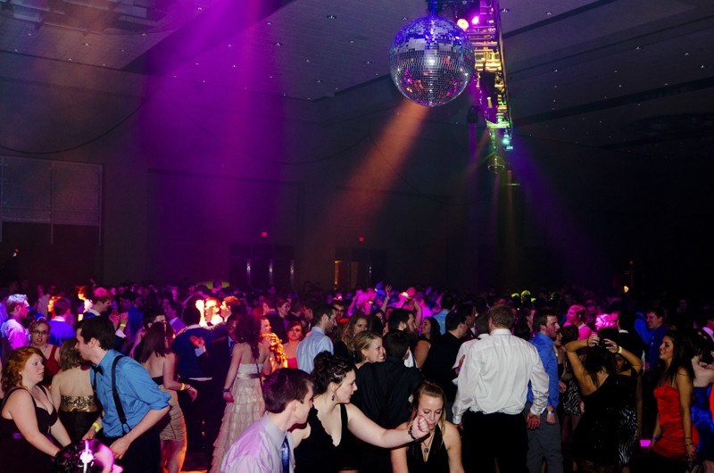 GVL / Bo Anderson

Students and faculty dance the night away at the 2012 Presidents Ball.