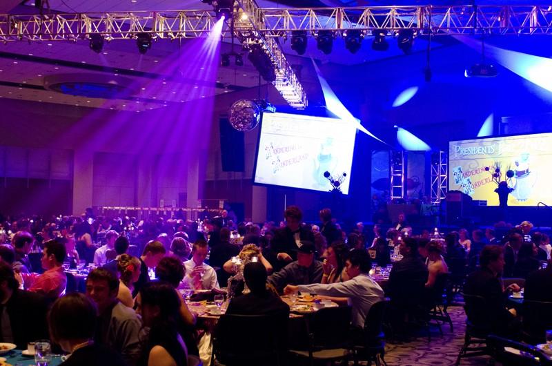 GVL / Bo Anderson

Dinner is served during the 2012 Presidents Ball