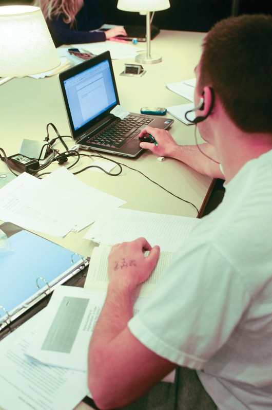 GVL / Robert Mathews
Students cram last minute studying in for midterms.