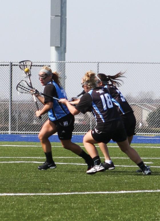 GVL / Robert Mathews
Freshman Rachel Leibovitz at a lacrosse practice. 