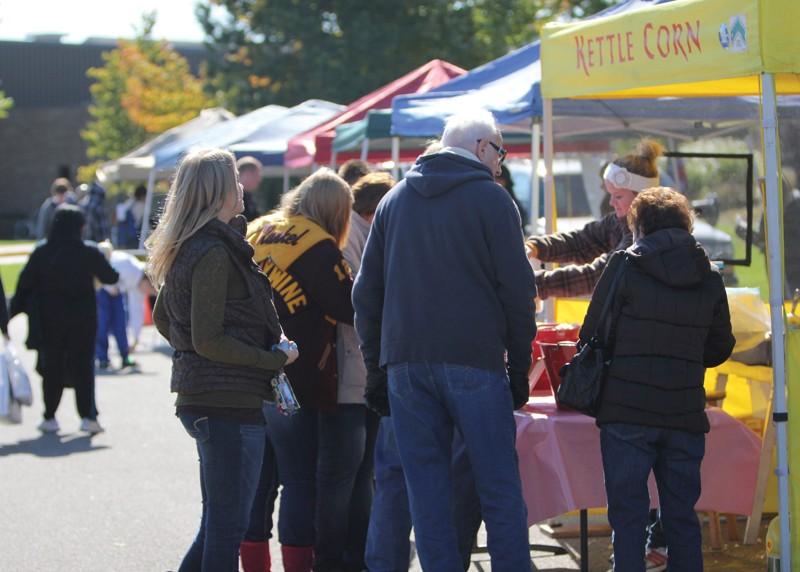 GVL / Archive 
Farmers market booth