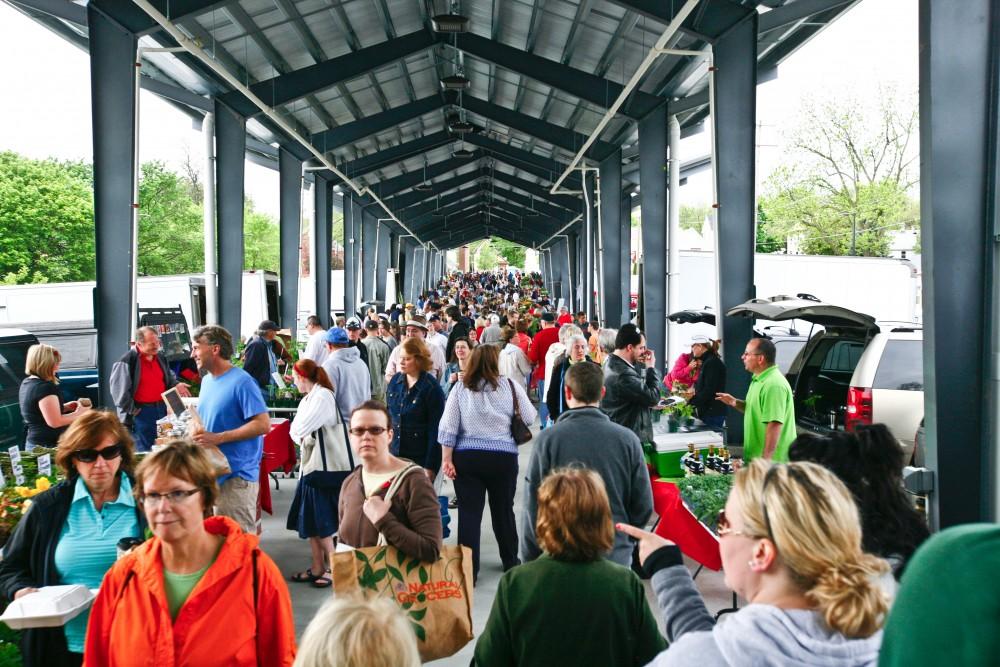 GVL / Eric Coulter
The opening day of the Fulton Steet Farmers Market was packed as customers enjoyed the new space. 