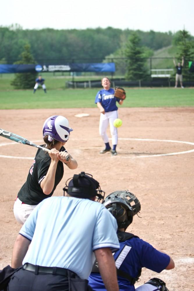 GVL / Eric Coulter
Hannah Santora throws a pitch to Carli Raisutis