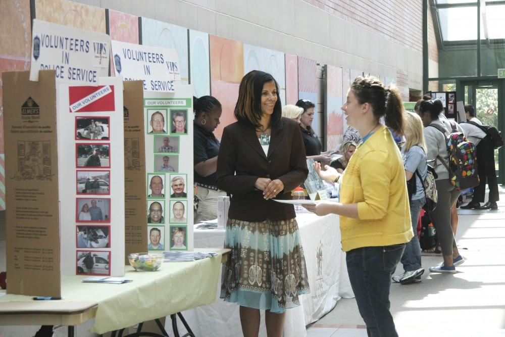 GVL/Paige PlatteStudents met with representatives from various volunteer organizations during Thursdays Non-Profit Fair