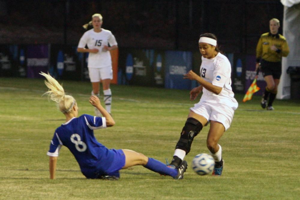 GVL / Eric CoulterMaria Brown chases down the defender