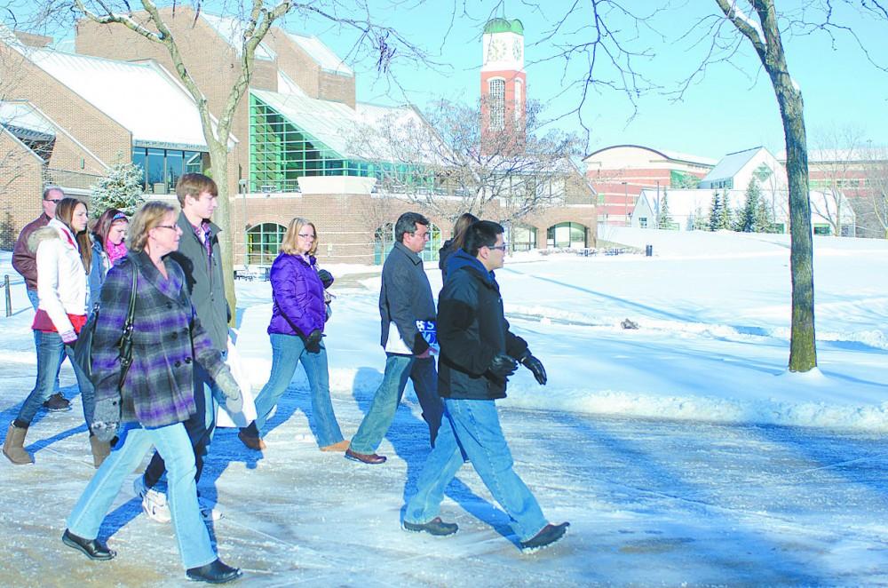 GVL / Archive / Bo Anderson
A group of prospective students tours GVSU last winter.