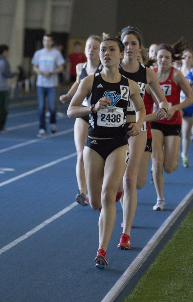 Megan Sinderson/ GVL
Keira Jack, RS Freshman, during the 5000 meter run at the GVSU Big Meet on Friday.