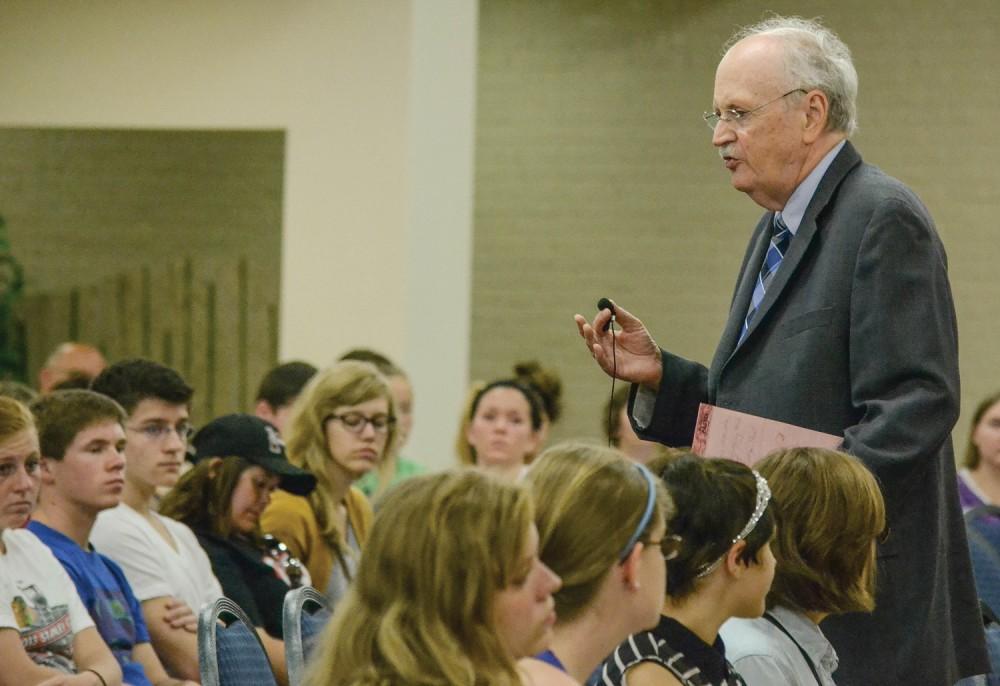GVL / Hannah Mico 
Ken Bain, author of What the Best College Students Do, (published in 2012)  visited campus on Monday evening to speak with the students of the honors college about his book, which was required reading for the incoming freshmen this year.