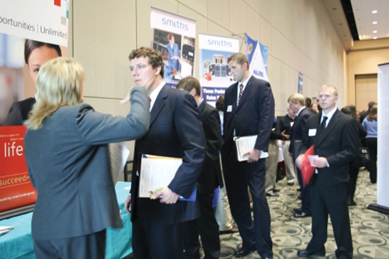 GVL / Archive
Students peruse tables at a past internship fair