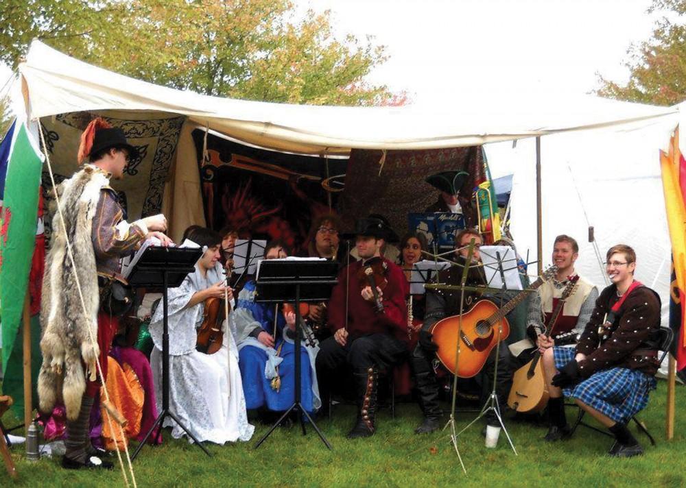 Olde World Music club concert features winter favorites