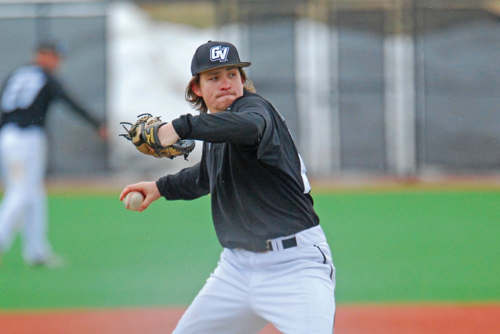GVL / Hannah Mico
Sophomore Patrick Kelly pitches against Wayne State University on Saturday; the Lakers defeated WSU 3-0.