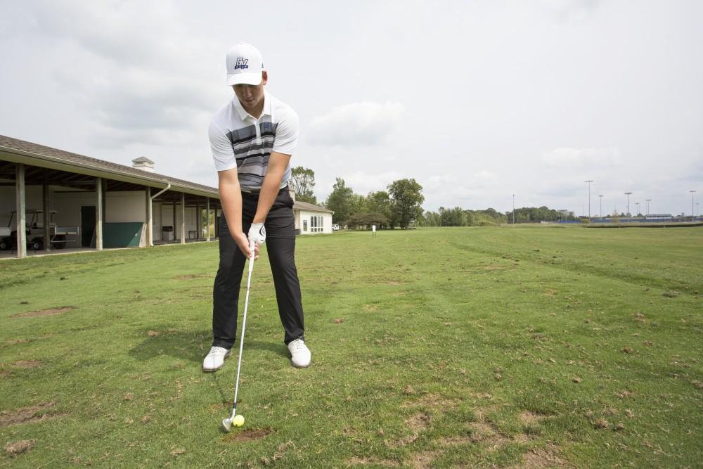 GVL / Kevin Sielaff
Freshman Mitchell White tees up a golf ball Friday, August 28th, 2015.