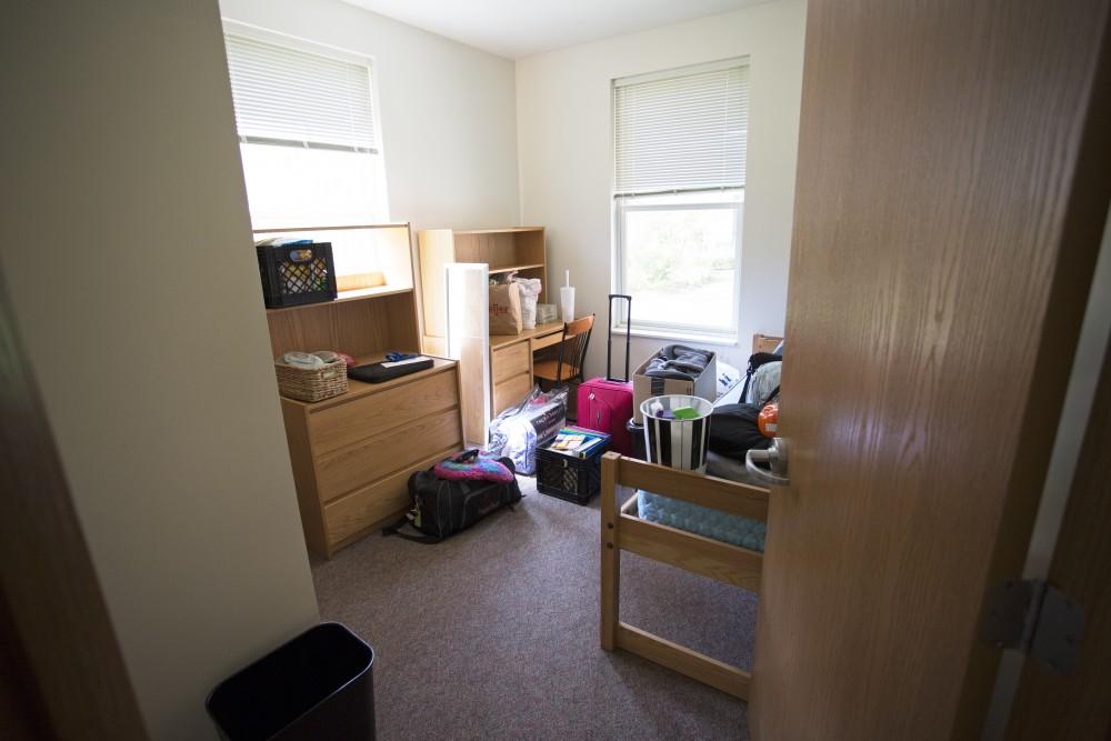 GVL / Kevin Sielaff  
Move-in week draws thousands each year to Grand Valley's Allendale and Pew campuses as under and upper classmen alike prepare for the school year.