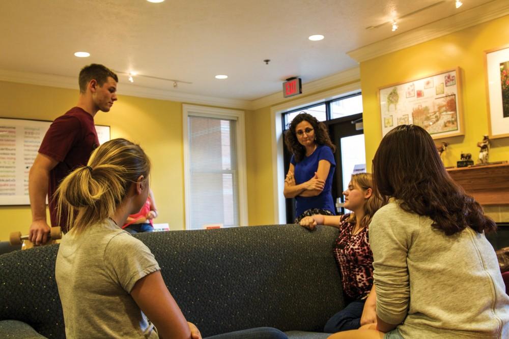 GVL / Sara Carte
International students get together and share different languages at the Language Exchange Program in the International House on Sept. 15.