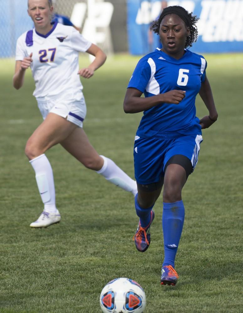 GVL/Kevin Sielaff
Katie Bounds pushes the ball up the field. Grand Valley's women's soccer team defeats #4 ranked Minnesota State by a score of 2-1 Sept. 13. 