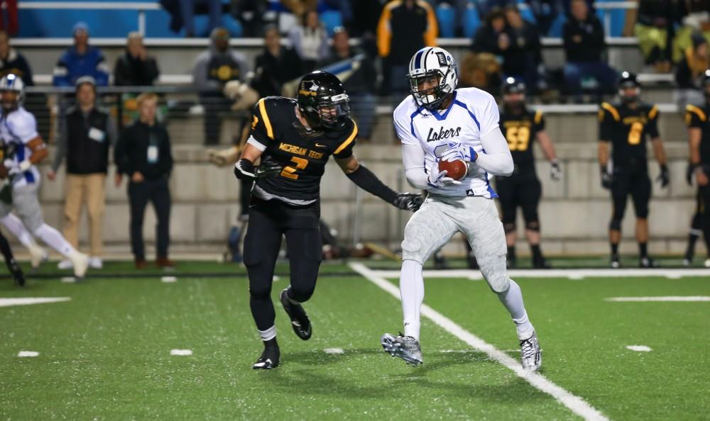 GVL / Kevin Sielaff -  Brandon Bean (3) receives a pass. Grand Valley squares off against Michigan Tech Oct. 17 at Lubbers Stadium in Allendale. The Lakers defeated the Huskies with a score of 38-21.