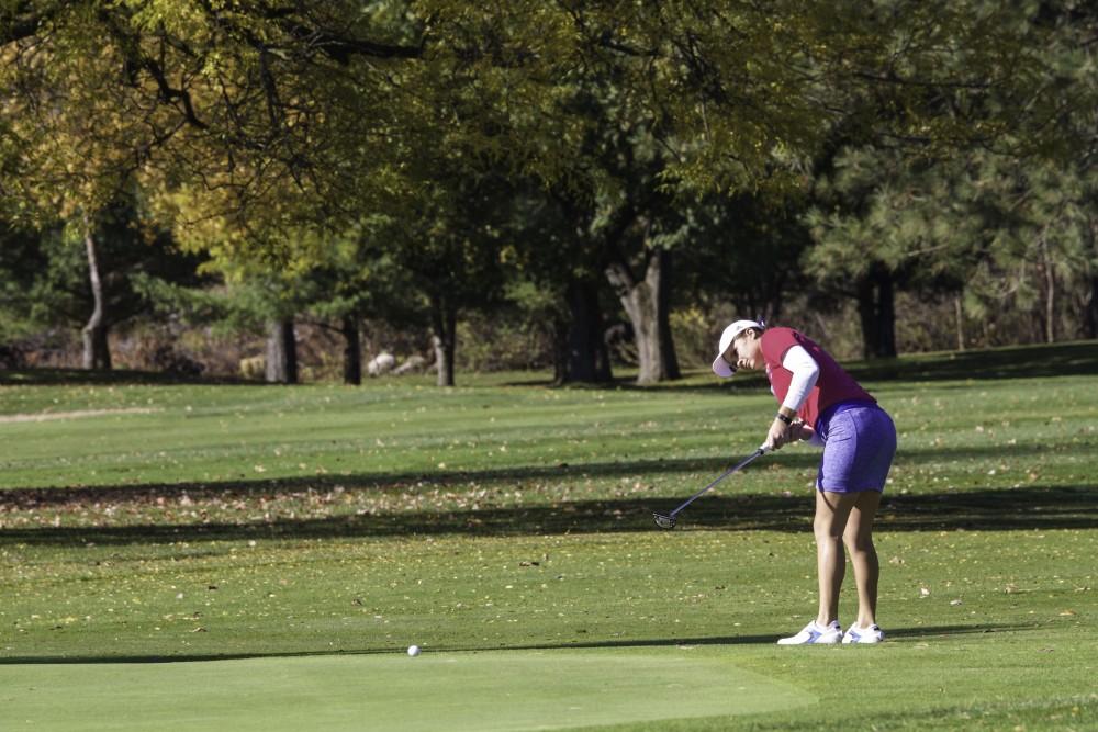 GVL / Sara Carte
Grand Valley Grils Golf compete at the Davenport Invitational at Blythefield Country Club on Oct. 26.