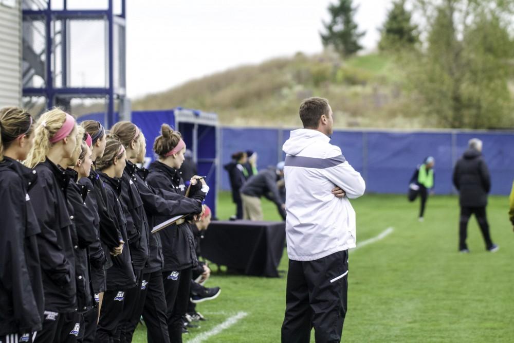 GVL / Sara Carte
Grand Valley’s Women’s Soccer coach, Jeff Hosler, coaches his team against Northwood on Oct. 4.