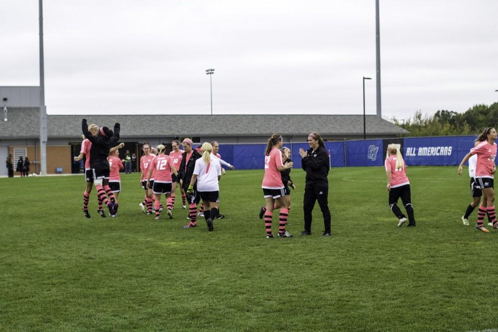 GVL / Sara Carte
Grand Valley’s Women’s Soccer team gets ready to go against Northwood on Oct. 4.