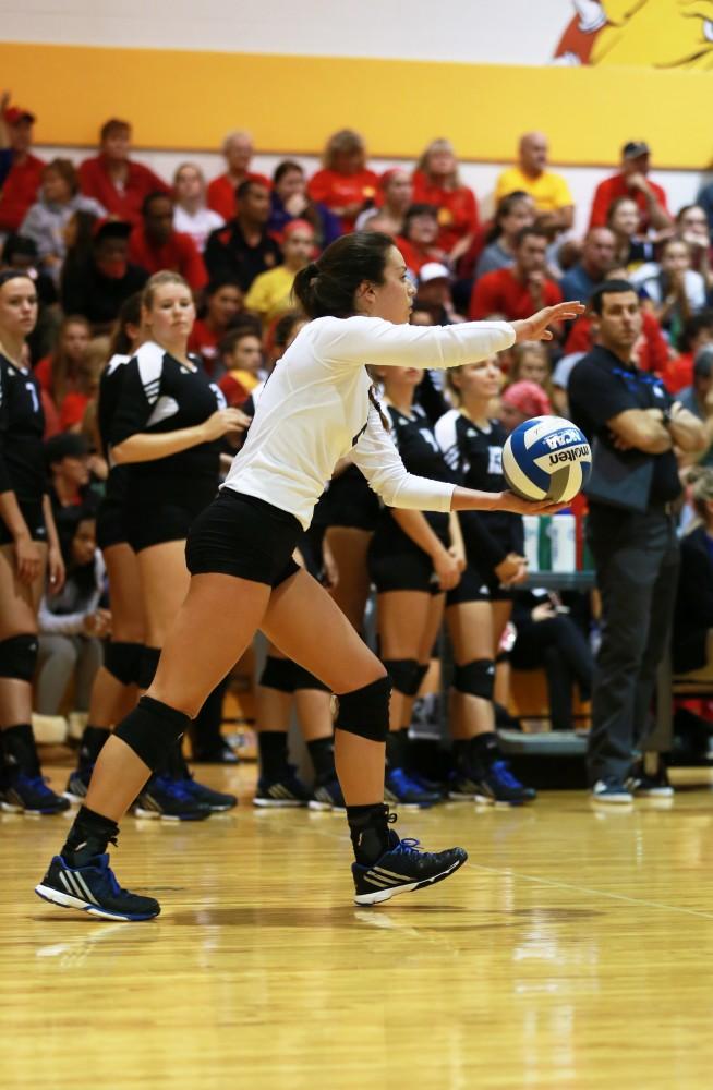 GVL / Kevin Sielaff
Taylor Shomin (2) serves the ball. The Lakers fall to the Bulldogs at Ferris State University Sept. 29 by a margin of 3-1.