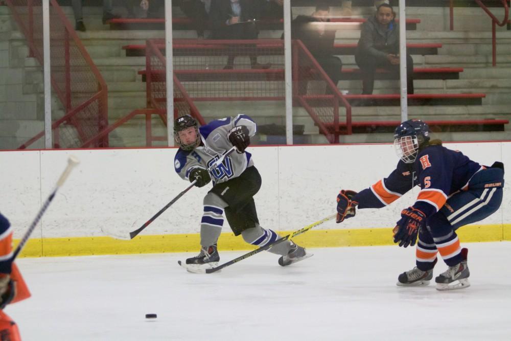 GVL / Sara Carte
Grand Valley Men’s Ice Hockey D3 player, Zach Nash, shoots to score against Hope College at the Georgetown Ice Arena on Jan 16. 