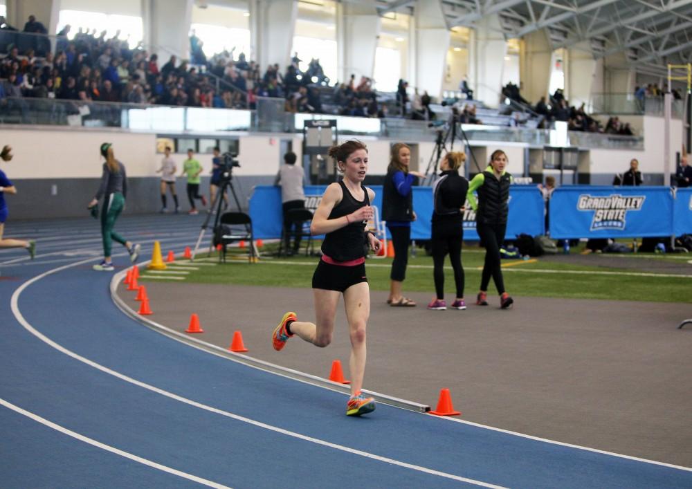 GVL / Emily Frye
Freshman Theresa Mueller runs the 5000 meter on Friday, Feb. 19, 2016.