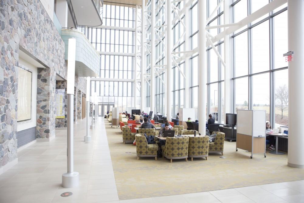 GVL / Sara Carte - Students work in the Mary Idema Pew Library on Allendale’s campus on Monday, Mar. 14, 2016.