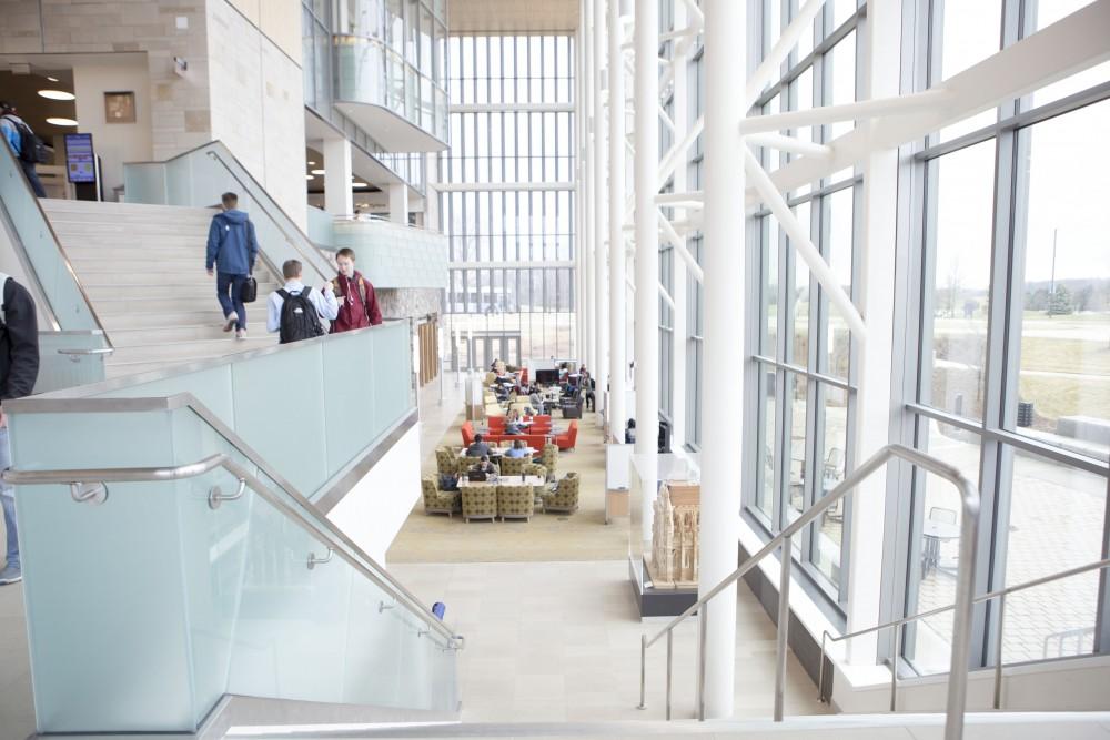 GVL / Sara Carte - Students work in the Mary Idema Pew Library on Allendale’s campus on Monday, Mar. 14, 2016.