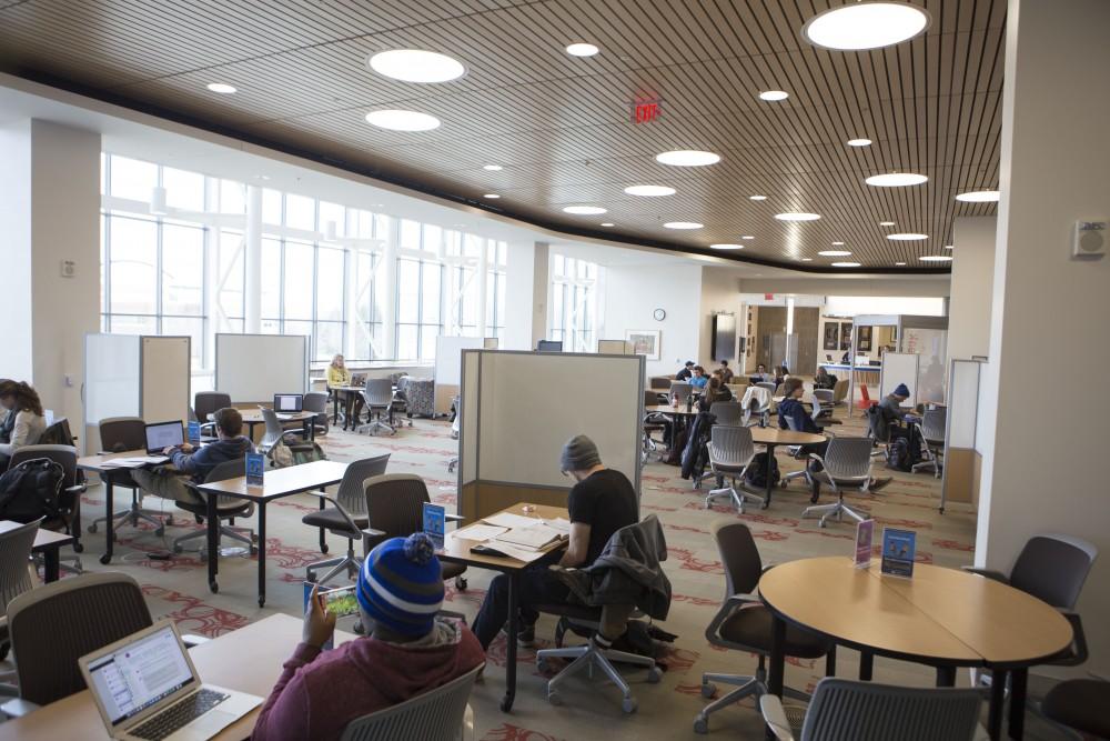 GVL / Sara Carte - Students work in the Mary Idema Pew Library on Allendale’s campus on Monday, Mar. 14, 2016.