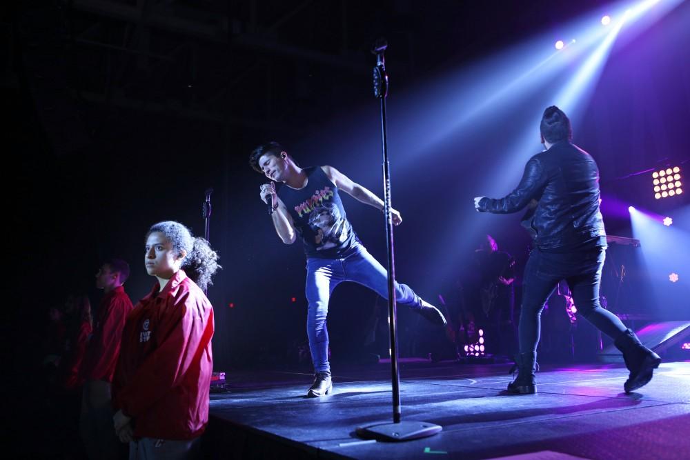 GVL / Emily Frye 
Award winning country music duo Dan & Shay hit the stage at Grand Valley State University on Thursday April 7, 2016. 