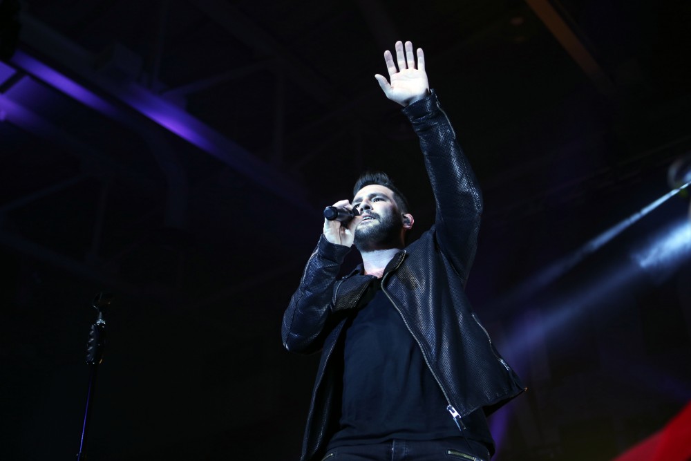 GVL / Emily Frye 
Award winning country music duo Dan & Shay hit the stage at Grand Valley State University on Thursday April 7, 2016. 