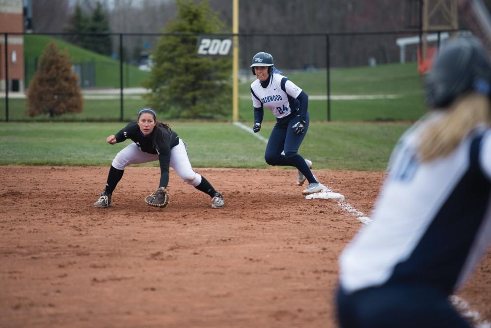 GVL / Luke Holmes - McKenze Supernaw (3) gets ready to make the play at first base. Grand Valley State University defeated Northwood University in both games at the Grand Valley softball field Thursday, Apr. 7, 2016.