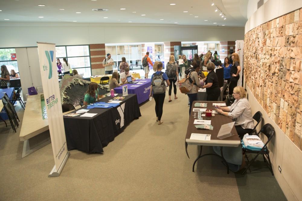 GVL / Luke Holmes - The Volunteer/Non-Profit Internship Fair was held in Henry Hall on Thursday, Sep. 8, 2016.