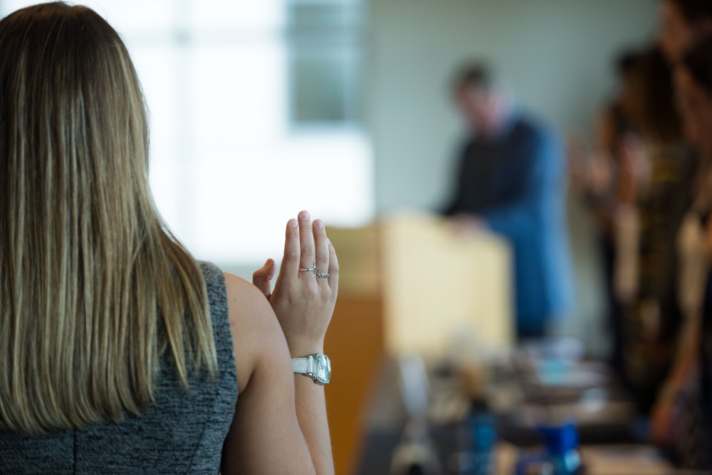 GVL / Luke Holmes - The members of Student Senate raise their right hand as they swear in. Student Senate held their first meeting of the year in the Pere Marquette Room Thursday, Sep. 1, 2016.