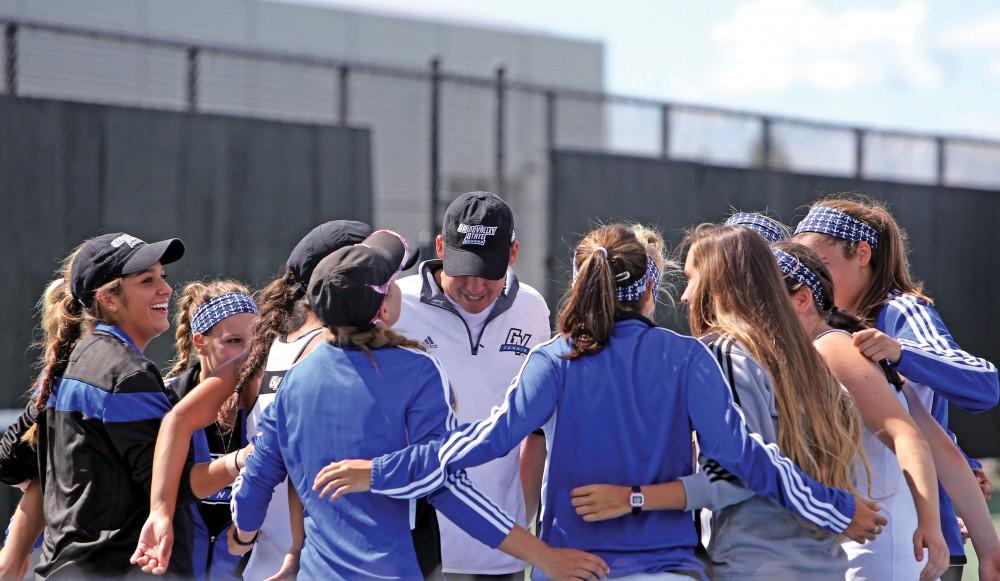 GVL / Emily FryeGVSU Womens Tennis getting ready for their match against rival Saginaw Valley State University on Sep. 12, 2015.