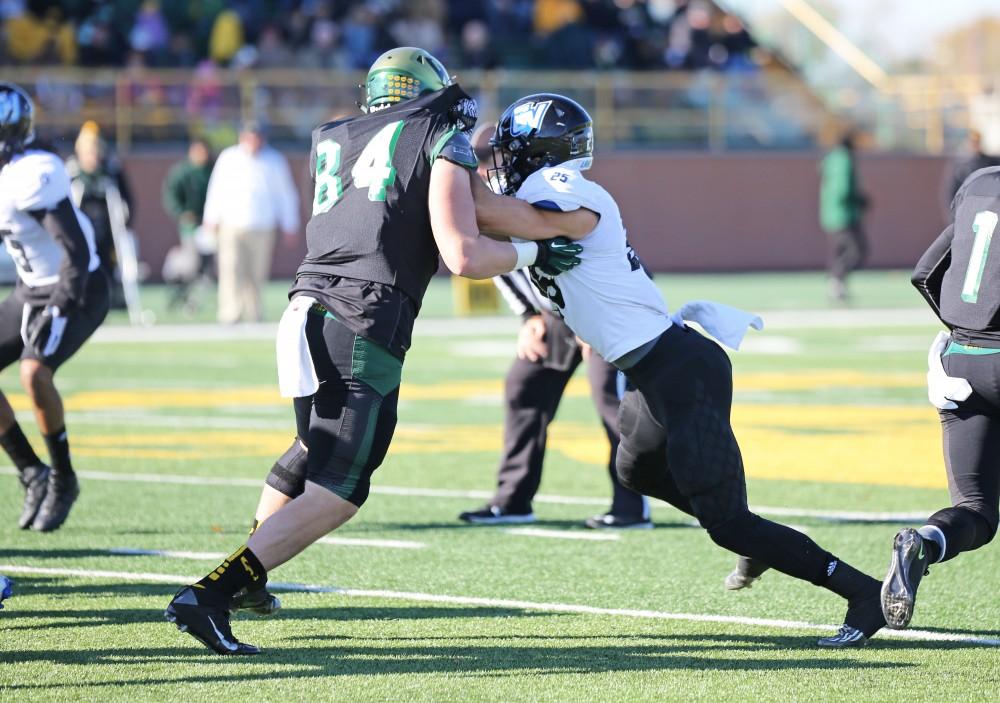 GVL / Emily Frye 
Garrett Pougnet during the game against Wayne State University on Saturday Nov. 12, 2016