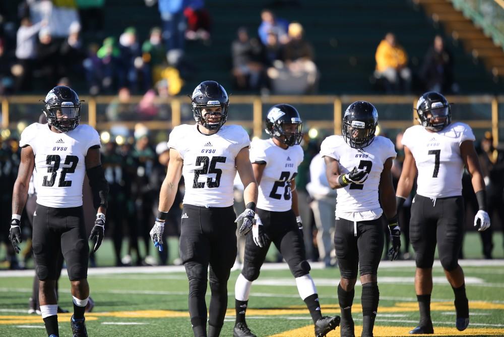 GVL / Emily Frye 
Grand Valley State football during the game against Wayne State University on Saturday Nov. 12, 2016