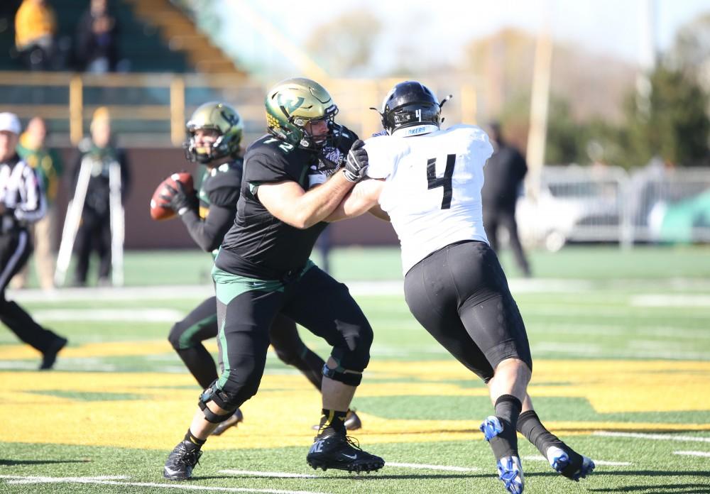 GVL / Emily Frye 
Alton Voss during the game against Wayne State University on Saturday Nov. 12, 2016