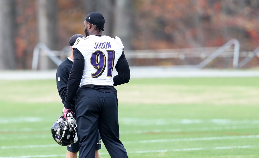 GVL/Kevin Sielaff - Matt Judon (91) heads out to the field before a Ravens practice session on Thursday, Nov. 3, 2016 in Baltimore, Maryland. 