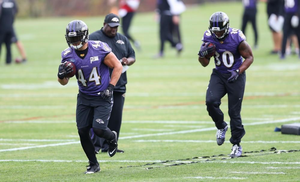 GVL/Kevin Sielaff - Kyle Juszcyk (44) practices protecting the football during a Baltimore Ravens practice on Thursday, Nov. 3, 2016 in Baltimore, Maryland. 