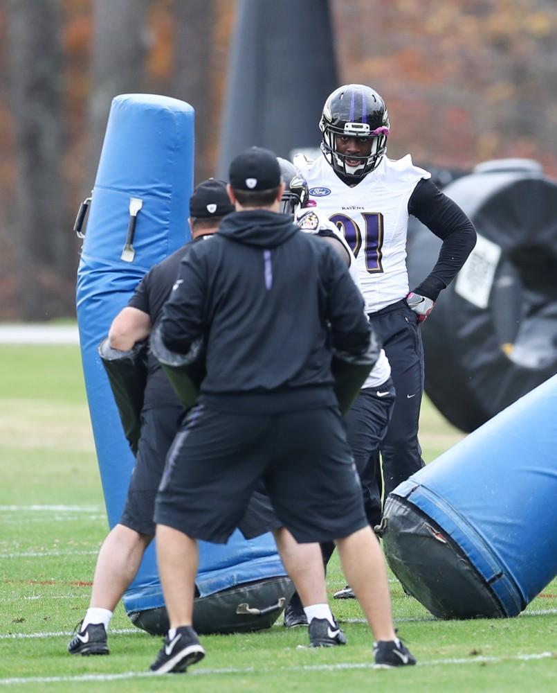 GVL/Kevin Sielaff - Matt Judon (91) awaits his turn to run through weighted dummies during a Baltimore Ravens practice on Thursday, Nov. 3, 2016 in Baltimore, Maryland.